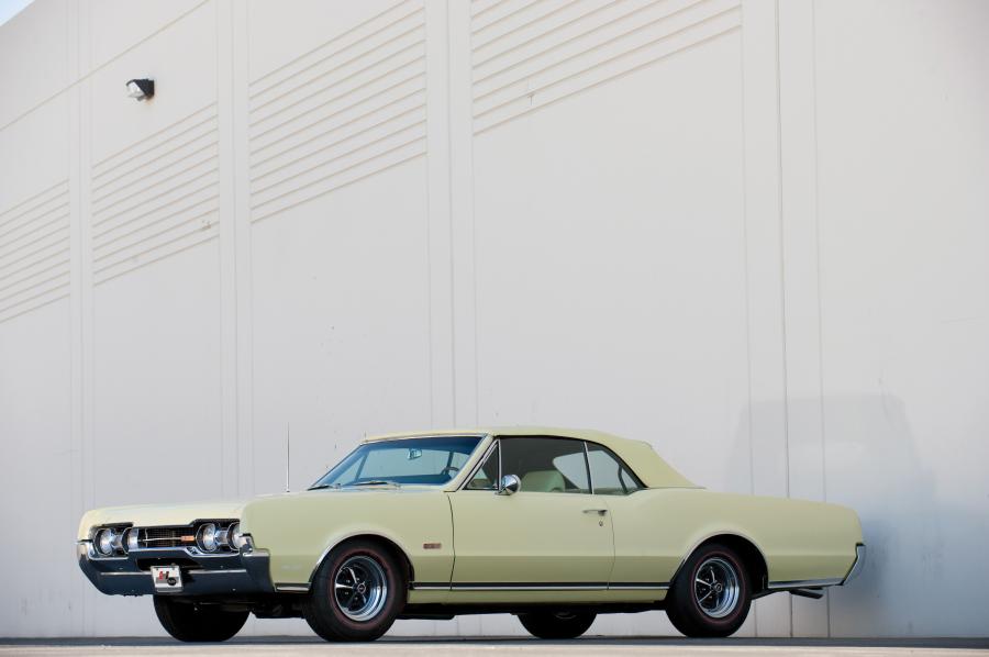 Oldsmobile Cutlass Supreme 442 Convertible W30 Force-Air-Equipped '1967